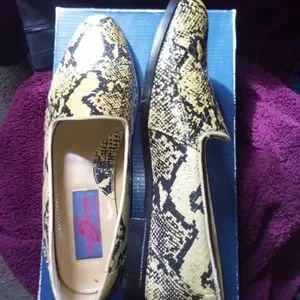 Giorgio Brutini | Shoes | Georgio Brutini Snakeskin Loafers  display picture 1
